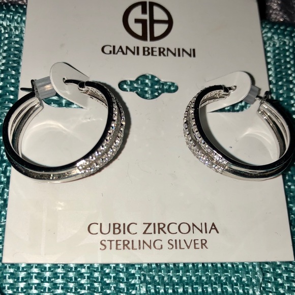 NWT Triple Hoop Earrings - Picture 6 of 7